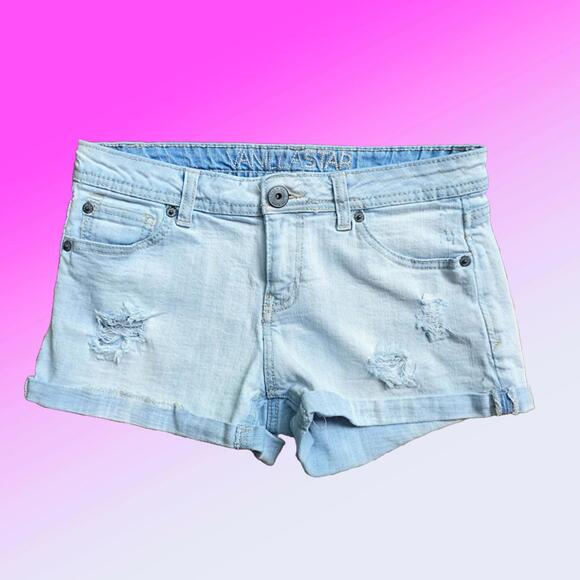 Vanilla Star Distressed Denim Cuffed Hem Shorts - Picture 2 of 6